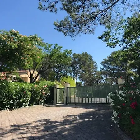 Joli T2 Golfs De Valescure, Jardin Privé, Piscine Et Tennis Dans La Résidence Appartamento *
